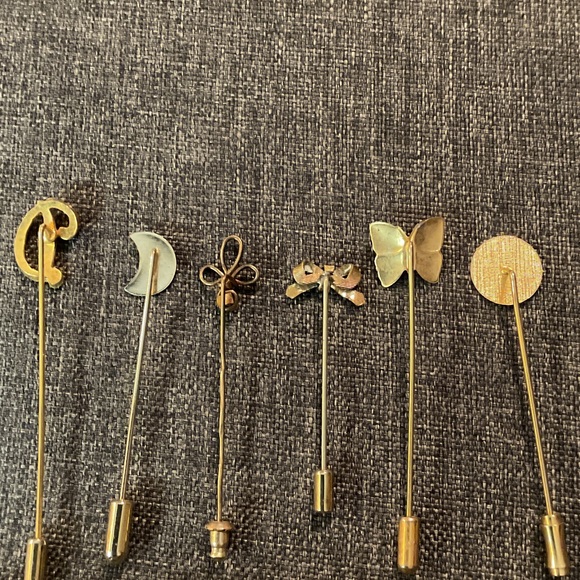 Set of Gold Stick Pins - Picture 4 of 6